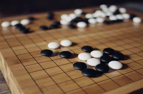 围棋棋盘上共有多少颗棋子